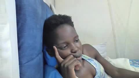 pretty_petite_ebony online show from 04/08/26, 12:10