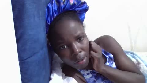 pretty_petite_ebony online show from 05/01/26, 03:11