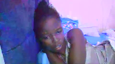pretty_petite_ebony online show from 05/17/26, 01:29