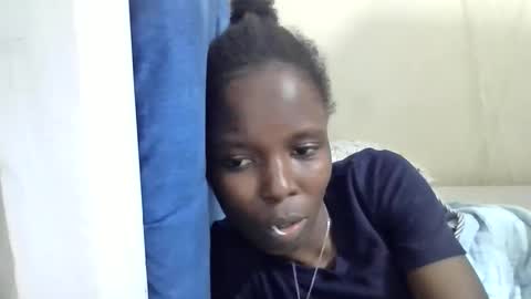 pretty_petite_ebony online show from 05/26/26, 02:07