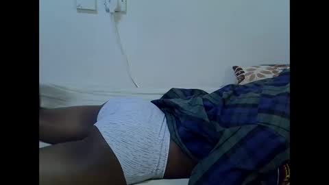 Snapshot of pretty_queen18 chatting on 09/11/25, 12:11 NASH online show from 09/11/25, 12:11