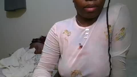 Snapshot of pretty_shila chatting on 09/24/25, 07:17 pretty_shila online show from 09/24/25, 07:17