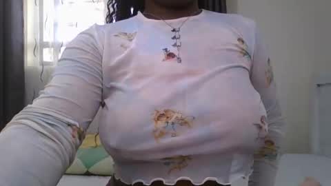 pretty_shila online show from 11/03/25, 10:27