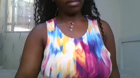 pretty_shila online show from 11/05/25, 09:53