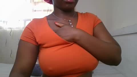 pretty_shila online show from 11/19/25, 12:27