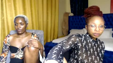 Snapshot of pretty_soniah chatting on 06/18/26, 06:23 soniah online show from 06/18/26, 06:23