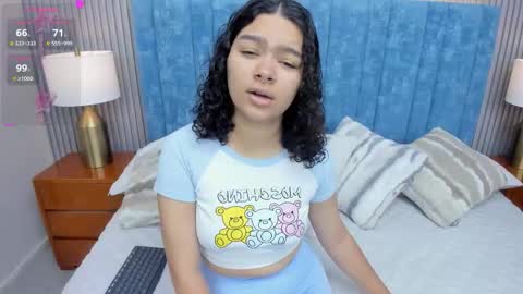 Snapshot of pretty_sunlight_ chatting on 10/29/25, 02:03 Daisy Flower online show from 10/29/25, 02:03