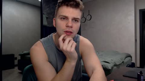 Justin online show from 03/11/25, 05:27