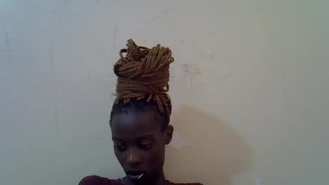 Vee online show from 02/25/26, 07:51