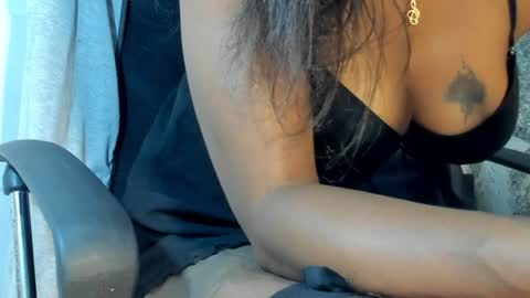 Snapshot of pretty_wannda chatting on 06/19/26, 07:28 online show from 06/19/26, 07:28