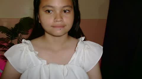 pretty_yanaah16 online show from 03/16/26, 02:50