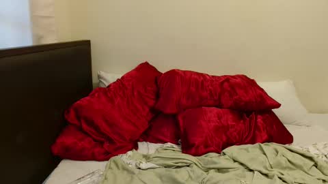 Snapshot of prettyasian098 chatting on 09/14/25, 12:21 PrettyAsian098 online show from 09/14/25, 12:21