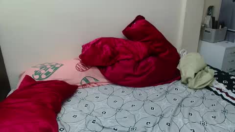 Snapshot of prettyasian098 chatting on 10/31/25, 03:07 PrettyAsian098 online show from 10/31/25, 03:07