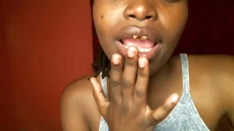 Snapshot of prettybabe02 chatting on 01/23/25, 08:24 SaraCattra online show from 01/23/25, 08:24