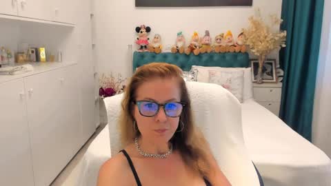 Snapshot of prettyblackeyes chatting on 06/03/26, 07:55 wilma online show from 06/03/26, 07:55
