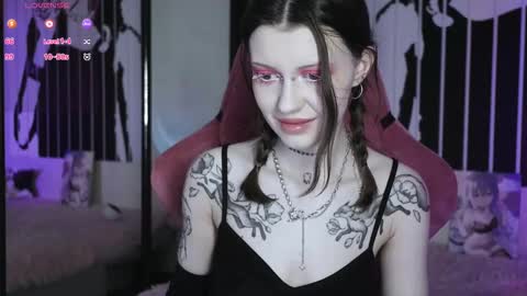 Violet online show from 03/08/25, 12:41