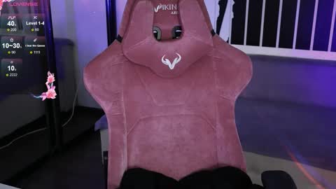 Violet online show from 11/05/25, 01:38