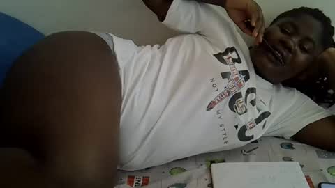 Snapshot of prettybooty1 chatting on 11/03/25, 08:59 prettybooty1 online show from 11/03/25, 08:59