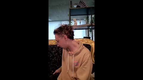 Snapshot of prettyboysins chatting on 02/05/26, 10:25 Rey online show from 02/05/26, 10:25