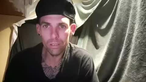 Snapshot of prettyboytatted69 chatting on 01/21/25, 05:05 Prettyslangin69 FYPM online show from 01/21/25, 05:05