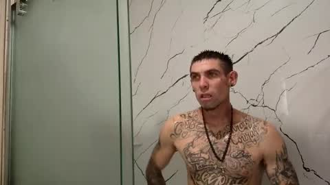 Snapshot of prettyboytatted69 chatting on 01/22/25, 08:18 Prettyslangin69 FYPM online show from 01/22/25, 08:18