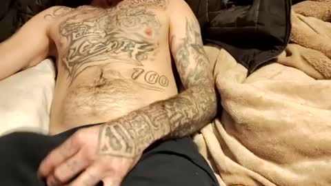 Snapshot of prettyboytatted69 chatting on 01/25/25, 09:04 Prettyslangin69 FYPM online show from 01/25/25, 09:04