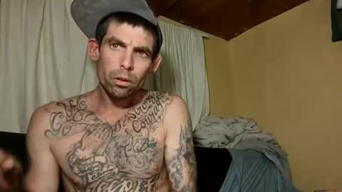 Snapshot of prettyboytatted69 chatting on 03/11/25, 06:00 Prettyslangin69 FYPM online show from 03/11/25, 06:00