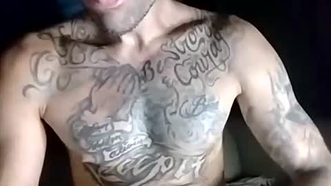 Snapshot of prettyboytatted69 chatting on 10/02/25, 04:08 Prettyslangin69 FYPM online show from 10/02/25, 04:08