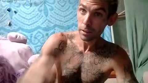Snapshot of prettyboytatted69 chatting on 10/06/25, 12:19 Prettyslangin69 FYPM online show from 10/06/25, 12:19
