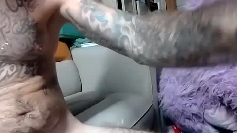 Snapshot of prettyboytatted69 chatting on 10/14/25, 12:22 Prettyslangin69 FYPM online show from 10/14/25, 12:22