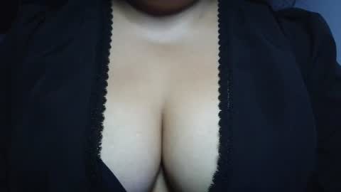 Snapshot of prettycarla_ chatting on 07/13/26, 12:35 prettycarla online show from 07/13/26, 12:35