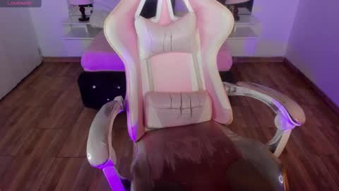 Snapshot of prettycouple420 chatting on 12/07/24, 10:45 prettycouple420 online show from 12/07/24, 10:45