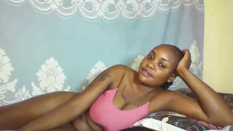 Snapshot of prettydarkskin002 chatting on 09/20/25, 06:25 SHANIA online show from 09/20/25, 06:25