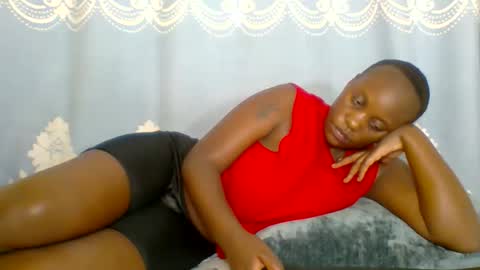 Snapshot of prettydarkskin002 chatting on 05/24/26, 08:14 SHANIA online show from 05/24/26, 08:14