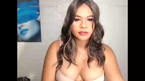 Snapshot of prettydiannara chatting on 02/17/25, 02:53 prettydiannara online show from 02/17/25, 02:53