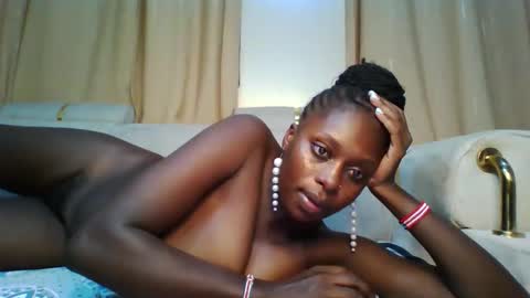 prettydulce online show from 11/13/25, 04:06