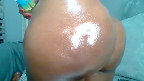 Snapshot of prettyela chatting on 11/21/25, 12:21 PrettyEla online show from 11/21/25, 12:21