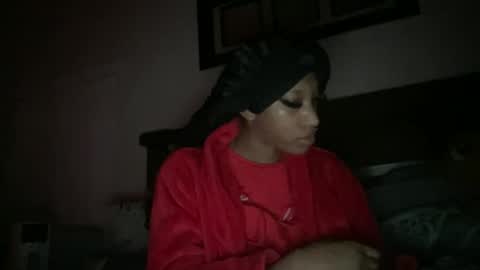 prettyfacefemale online show from 05/05/26, 10:01