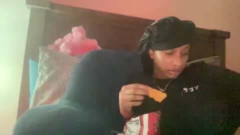 prettyfacefemale online show from 05/13/26, 05:16