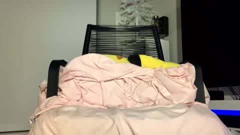 Pretty or Flacka  online show from 01/15/26, 06:40