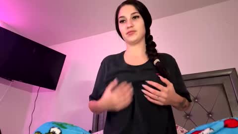 prettygirllltorii online show from 05/17/26, 11:56