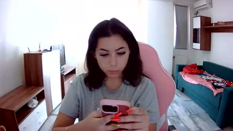 prettyjulliette online show from 09/15/25, 12:38