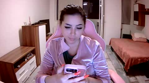 prettyjulliette online show from 10/03/25, 04:04