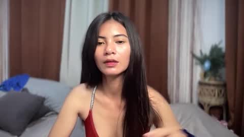 Snapshot of prettylittle_lady chatting on 11/15/25, 01:40 prettylittle_lady online show from 11/15/25, 01:40