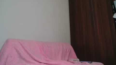Snapshot of prettyme28 chatting on 03/19/26, 06:23 prettyme28 online show from 03/19/26, 06:23