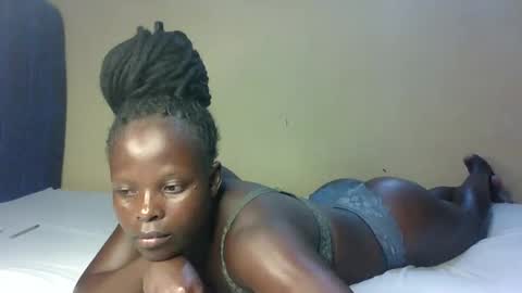 Snapshot of prettymelly_ chatting on 02/04/26, 06:36 Melly online show from 02/04/26, 06:36