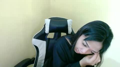 Snapshot of prettymiya chatting on 10/31/25, 05:41 Miya 3 online show from 10/31/25, 05:41