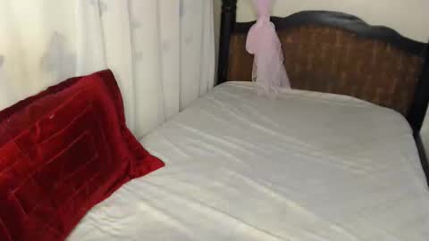 Snapshot of prettypavine chatting on 11/11/25, 05:40 prettypavin online show from 11/11/25, 05:40