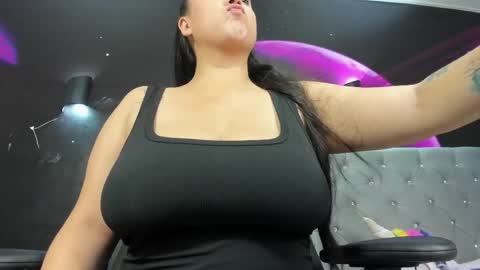 Laura  Onlyfans   40OFF online show from 03/23/26, 10:25