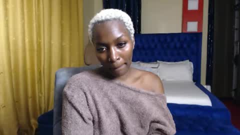 Snapshot of prettyquee chatting on 04/29/26, 09:32 sasha online show from 04/29/26, 09:32